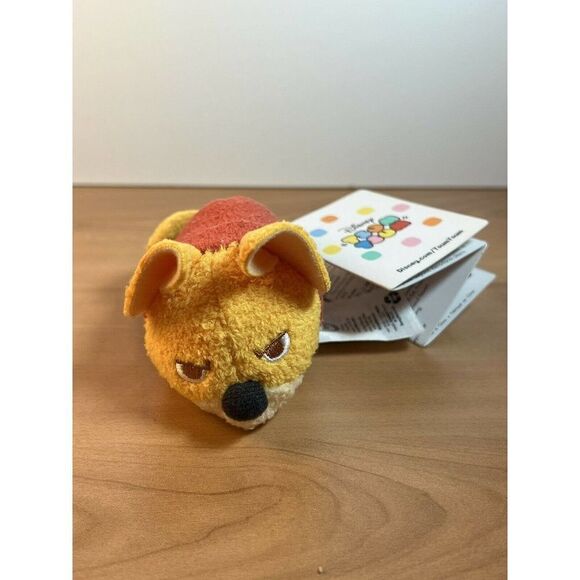 BNWT Disney Store Tsum Tsum Zootopia Finnick 3 1/2" Plush Mini - Picture 1 of 7
